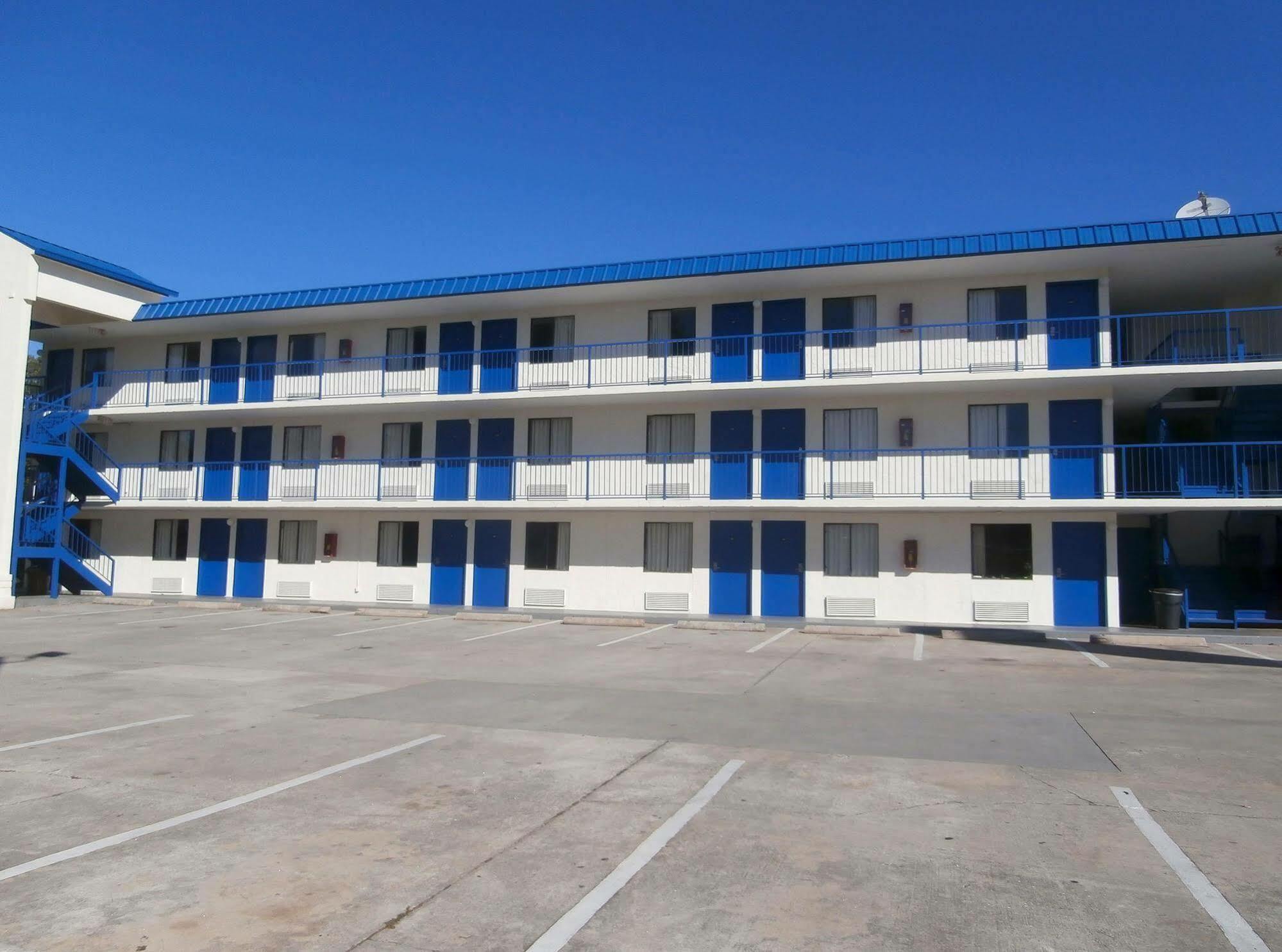 Americas Best Value Inn Такер Экстерьер фото
